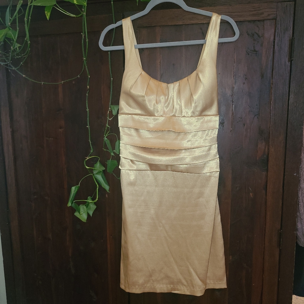 B Darlin Elegant Champagne Gold Satin Dress 9/10